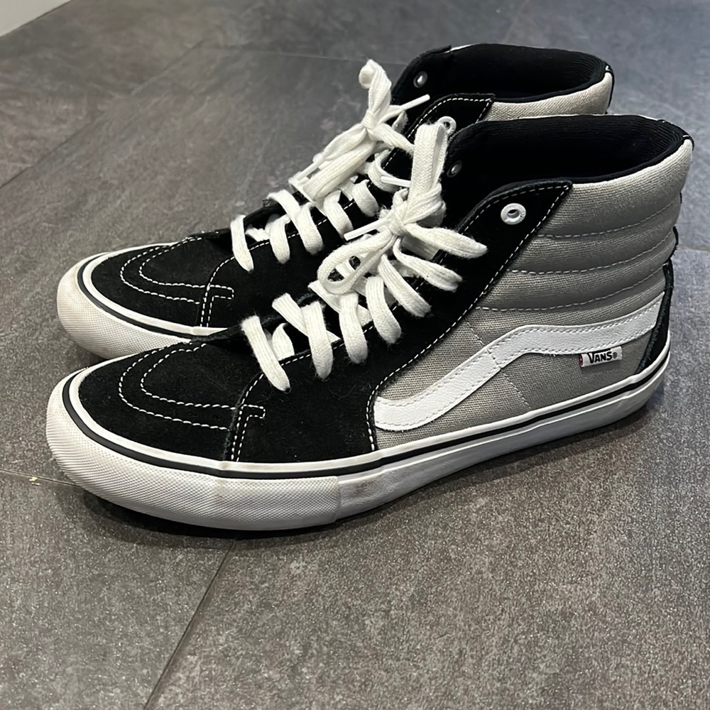 Size 11 mens high top vans